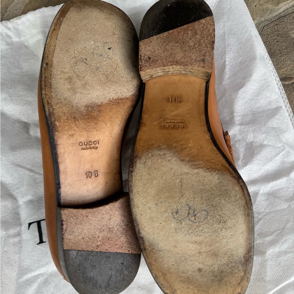 Gucci Saddle Leather Loafers with Gold Hardware-beautiful! - Picture 3 of 12
